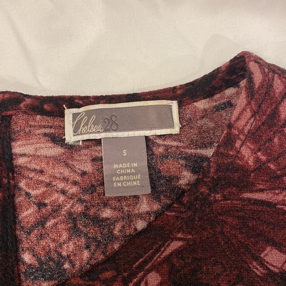 Cold shoulder top - Picture 2 of 3